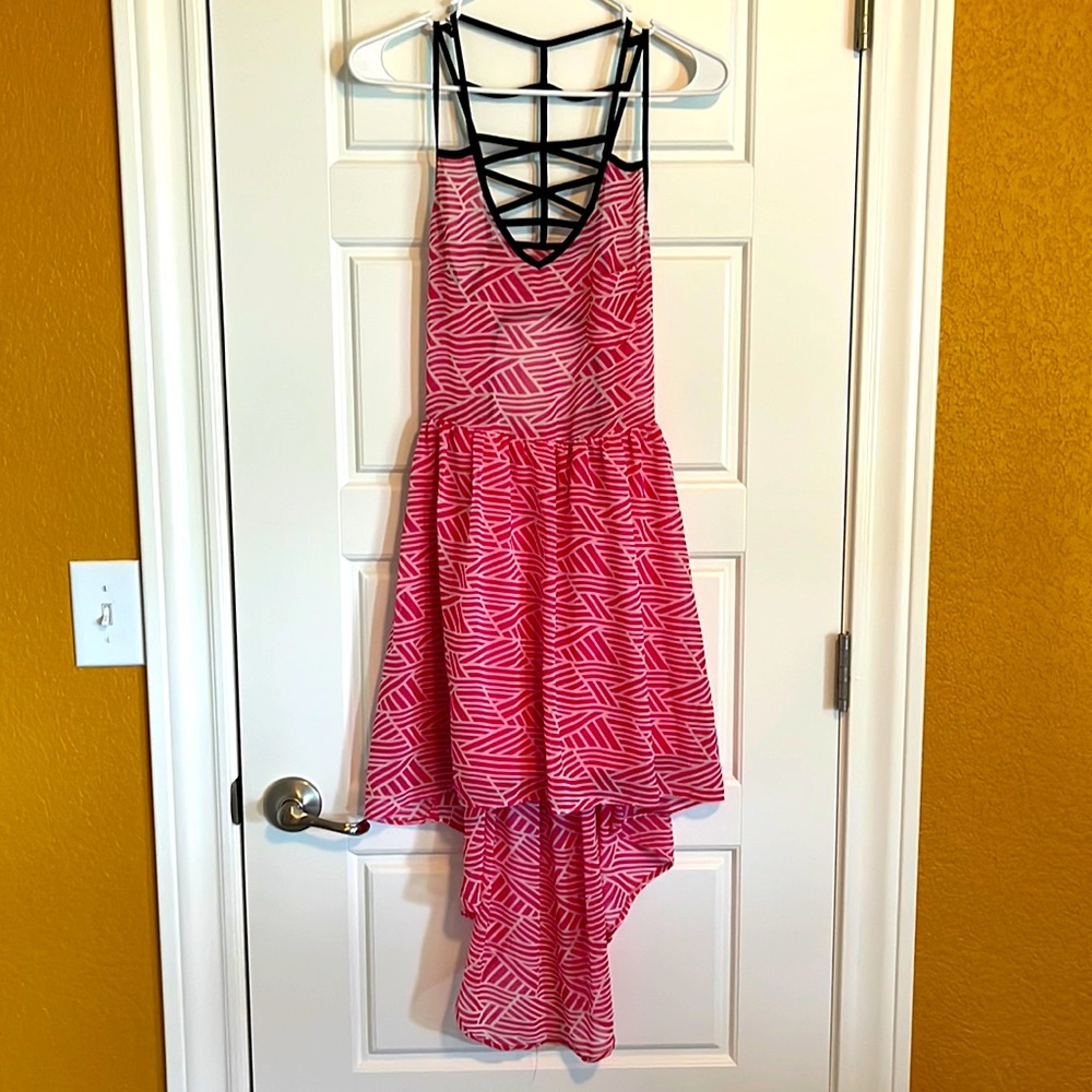 Asymmetrical pattern pink dress